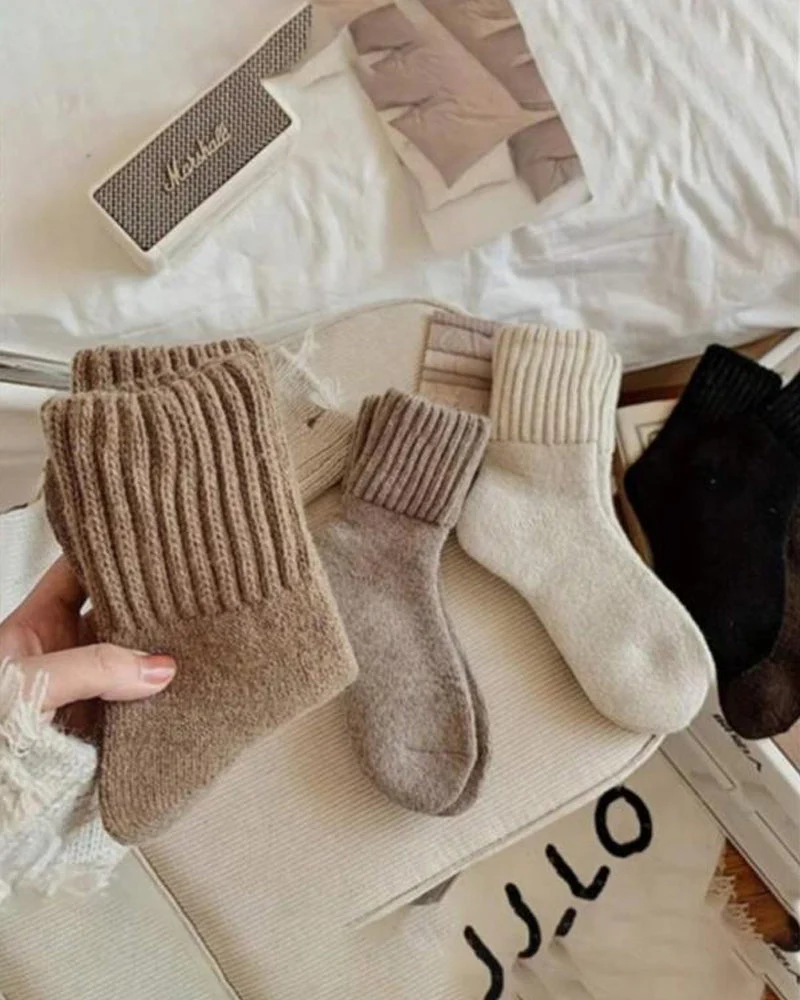 Cozy Ribbed Fleece Lined Crew Socks - Image 8